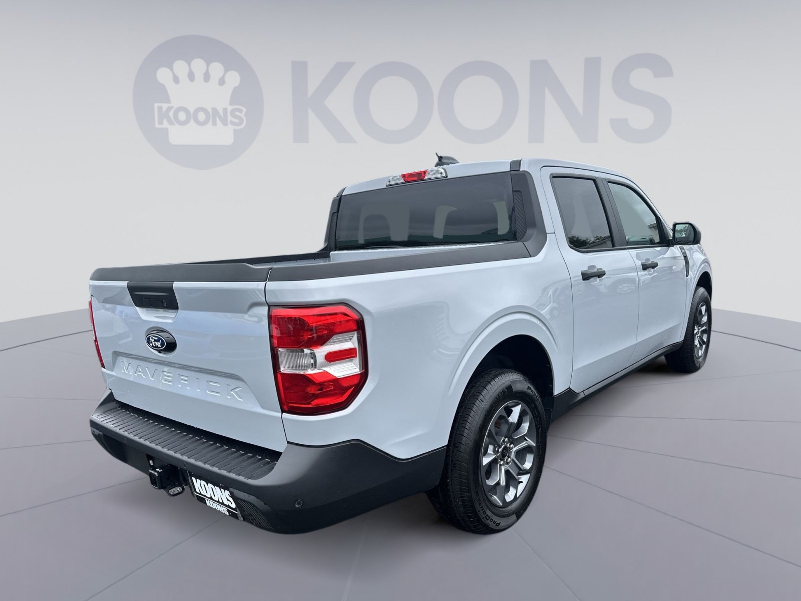Used 2025 Ford Maverick XLT w/ Equipment Group 302A AWD/4WD image 11
