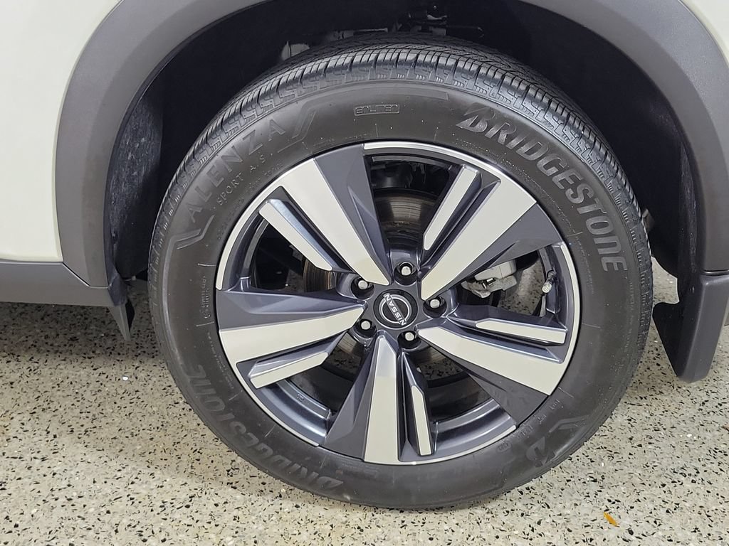 Used 2023 Nissan Rogue SL w/ SL Premium Package FWD image 9