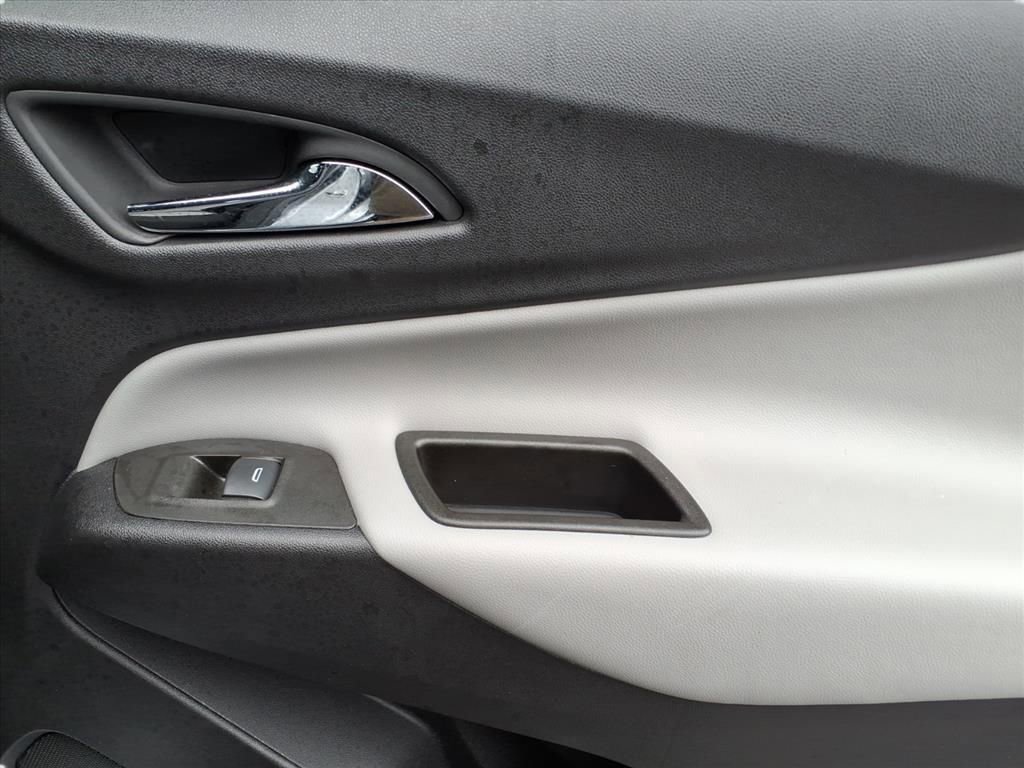 Used 2023 Chevrolet Equinox LS image 11