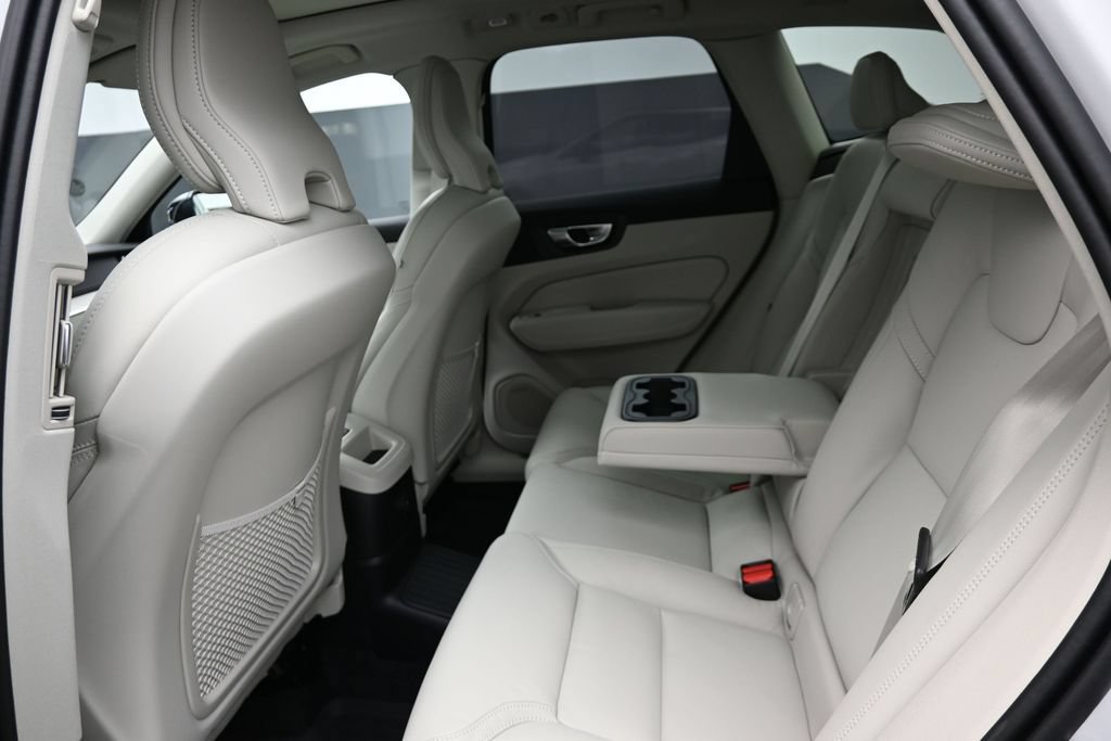 New 2026 Volvo XC60 T8 Ultra w/ Protection Package Premier AWD/4WD image 13