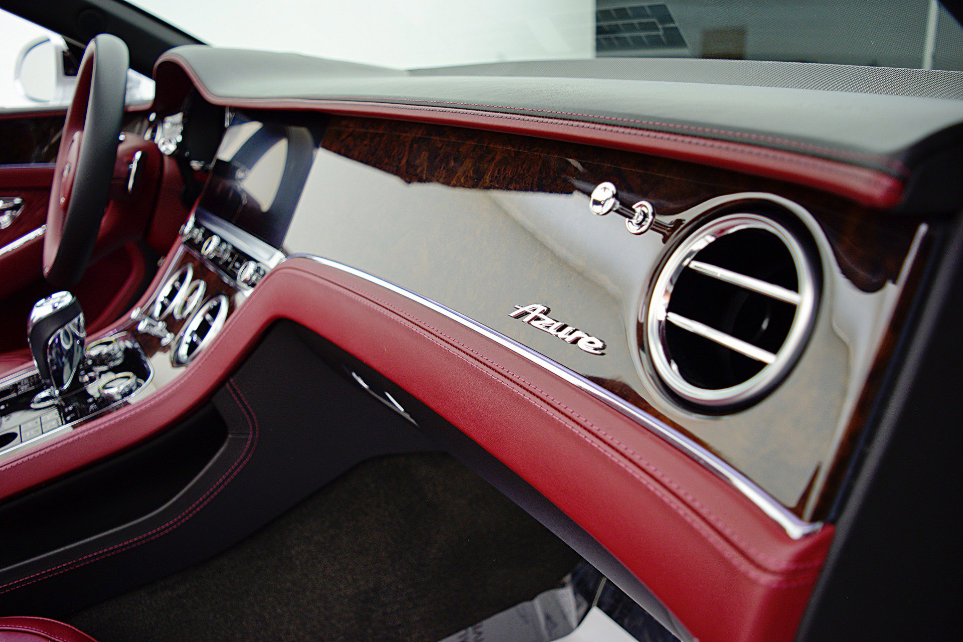 Used 2023 Bentley Continental GT Azure image 36