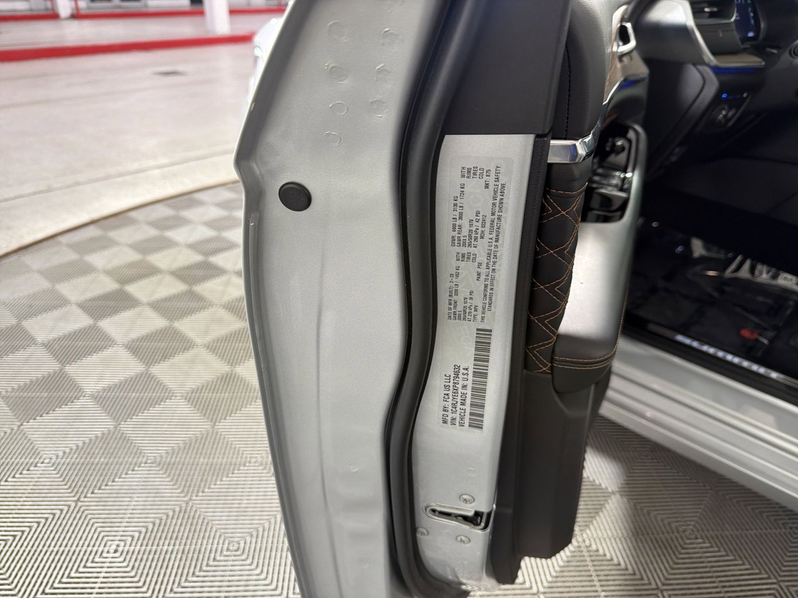 Used 2023 Jeep Grand Cherokee Summit image 29