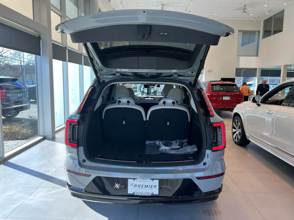 New 2026 Volvo EX90 Plus AWD/4WD image 10