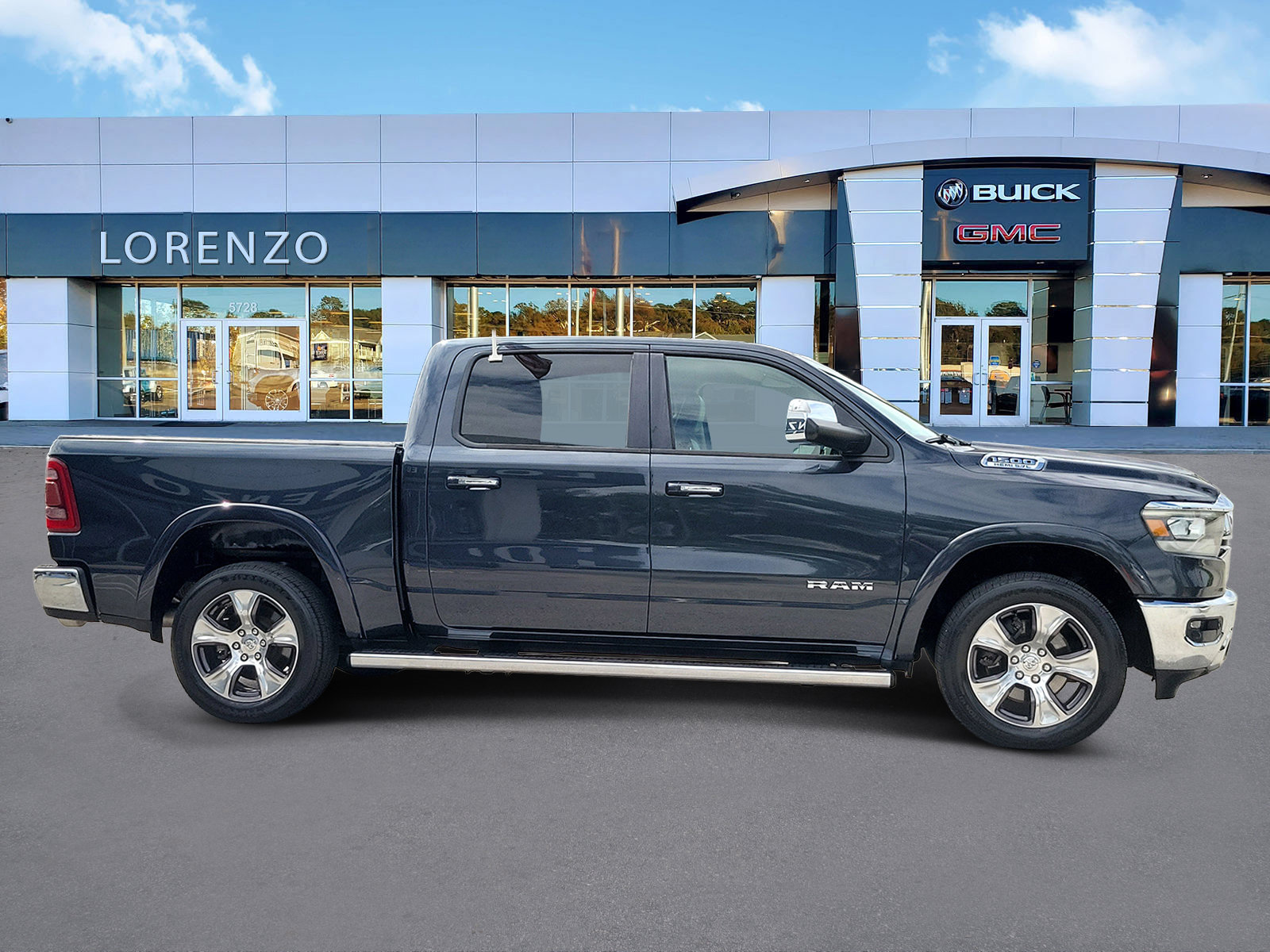 Used 2019 RAM 1500 Laramie AWD/4WD image 4
