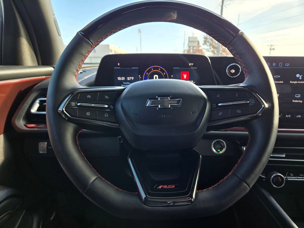 Used 2025 Chevrolet Traverse RS image 15