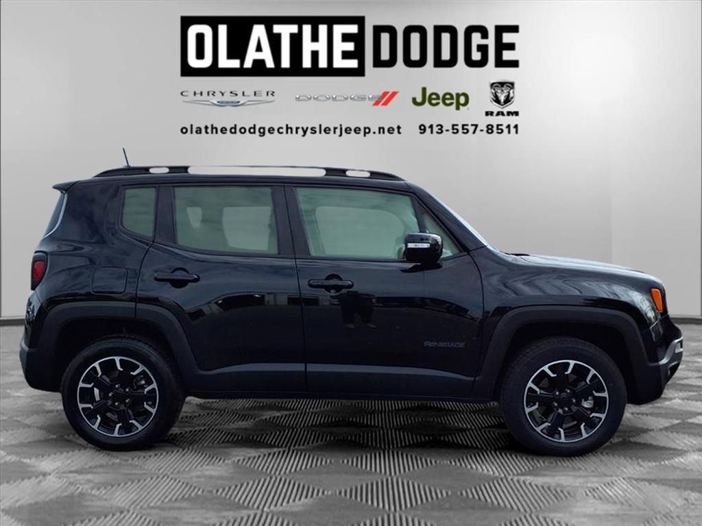 Used 2023 Jeep Renegade Latitude image 25