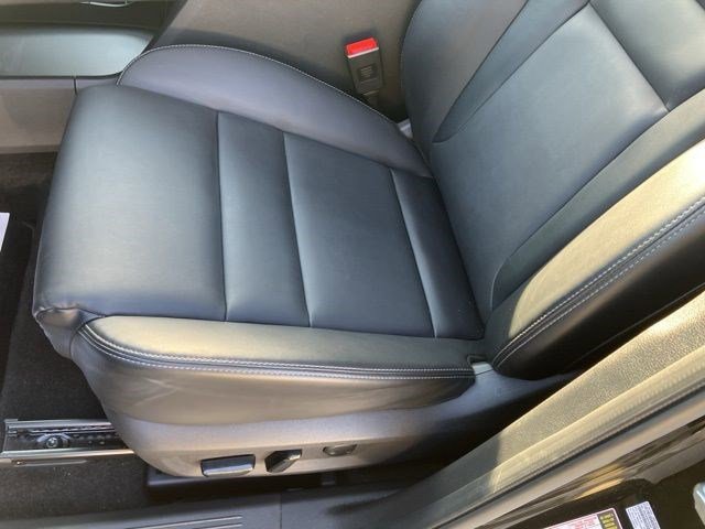 Used 2023 Nissan Rogue SV w/ SV Premium B Package image 12