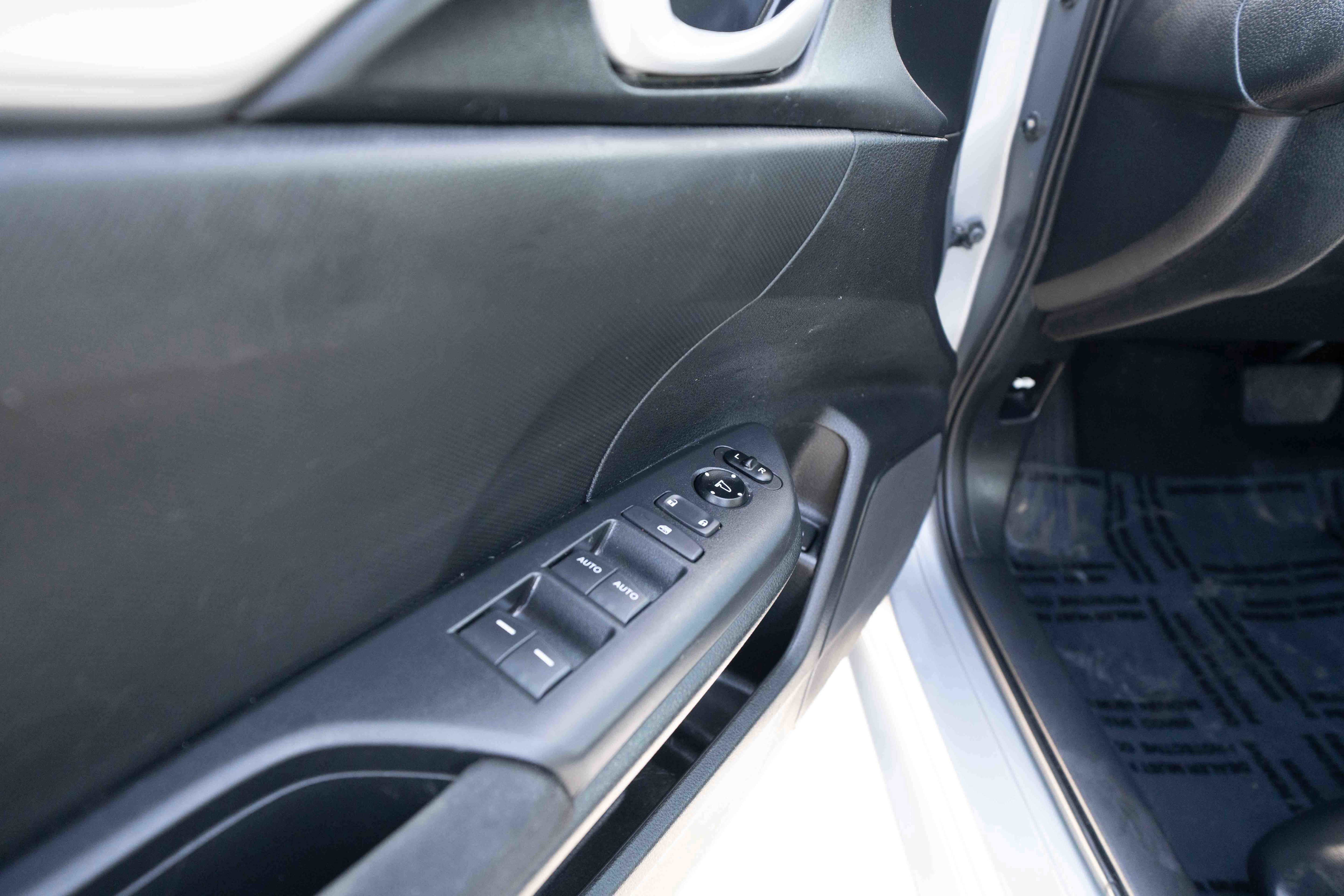 Used 2020 Honda Civic LX image 7