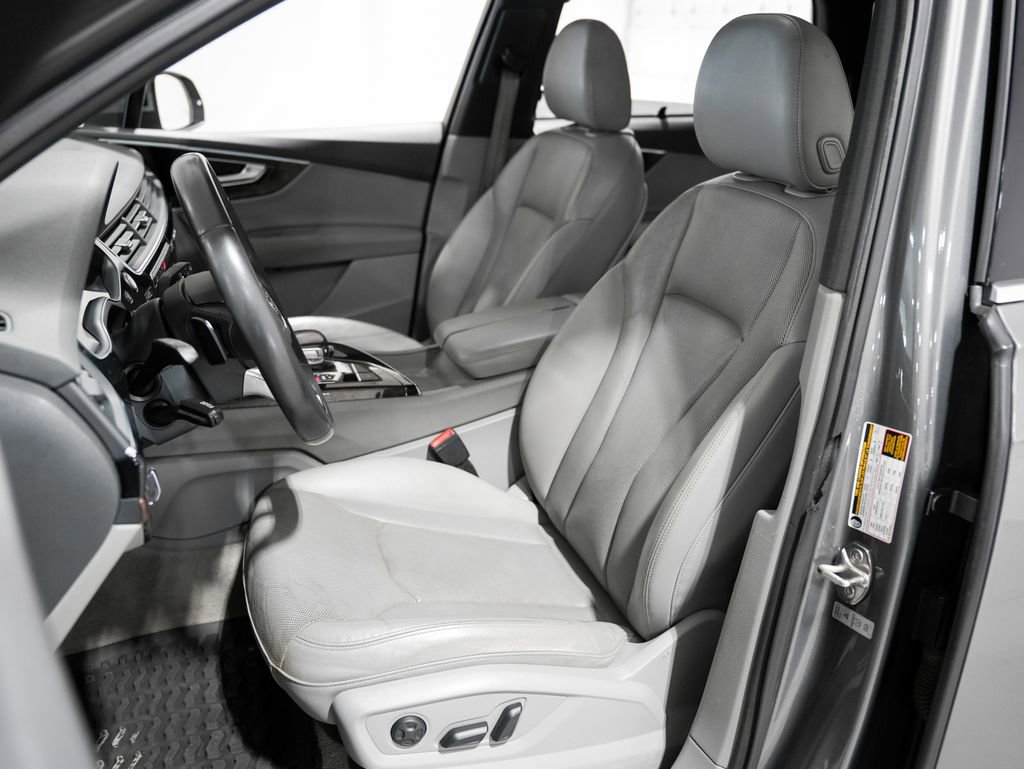 Used 2017 Audi Q7 3.0T Premium Plus w/ Premium Plus Package image 10