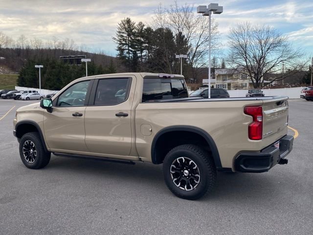 Used 2023 Chevrolet Silverado 1500 ZR2 AWD/4WD image 3