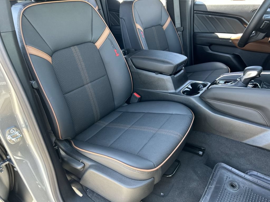 Used 2026 GMC Canyon AT4 AWD/4WD image 27
