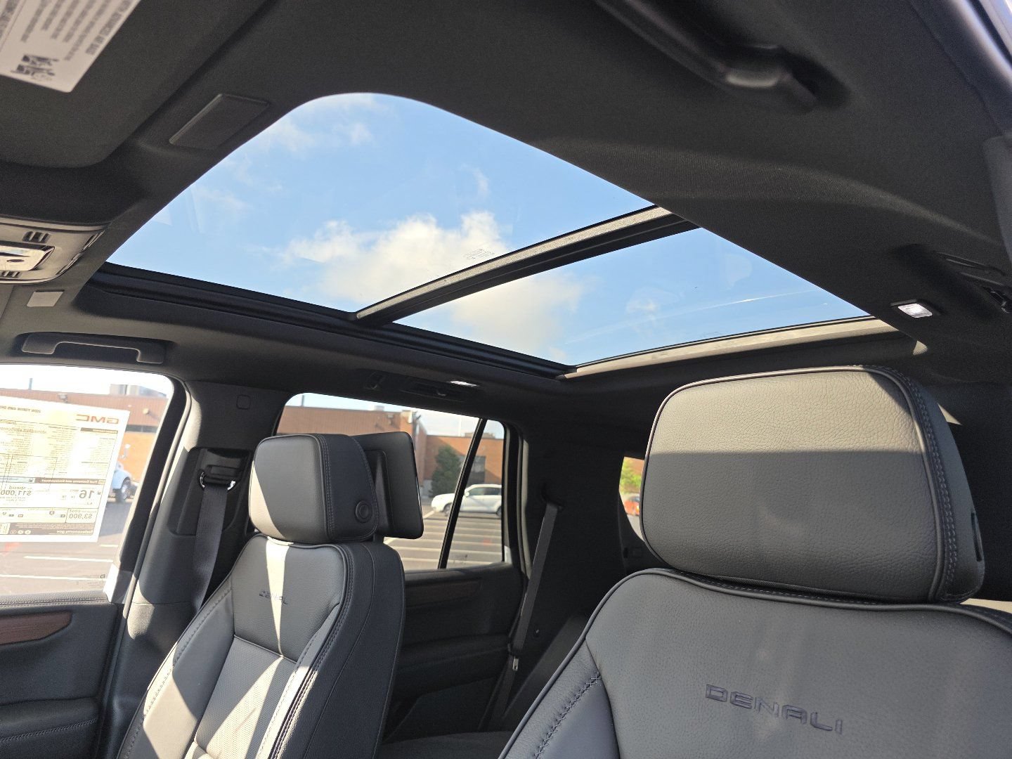 New 2026 GMC Yukon Denali w/ Advanced Technology Package AWD/4WD image 6
