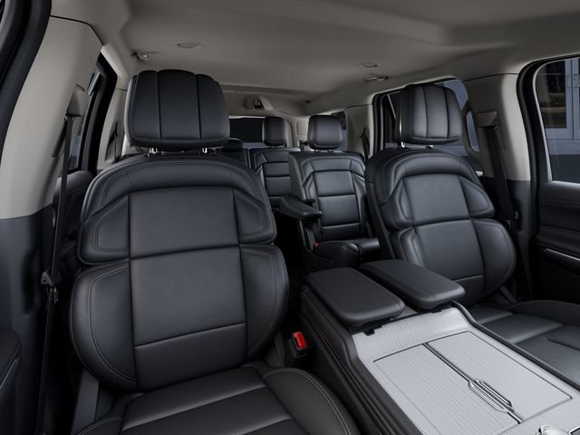 New 2027 Lincoln Navigator Premiere RWD image 10