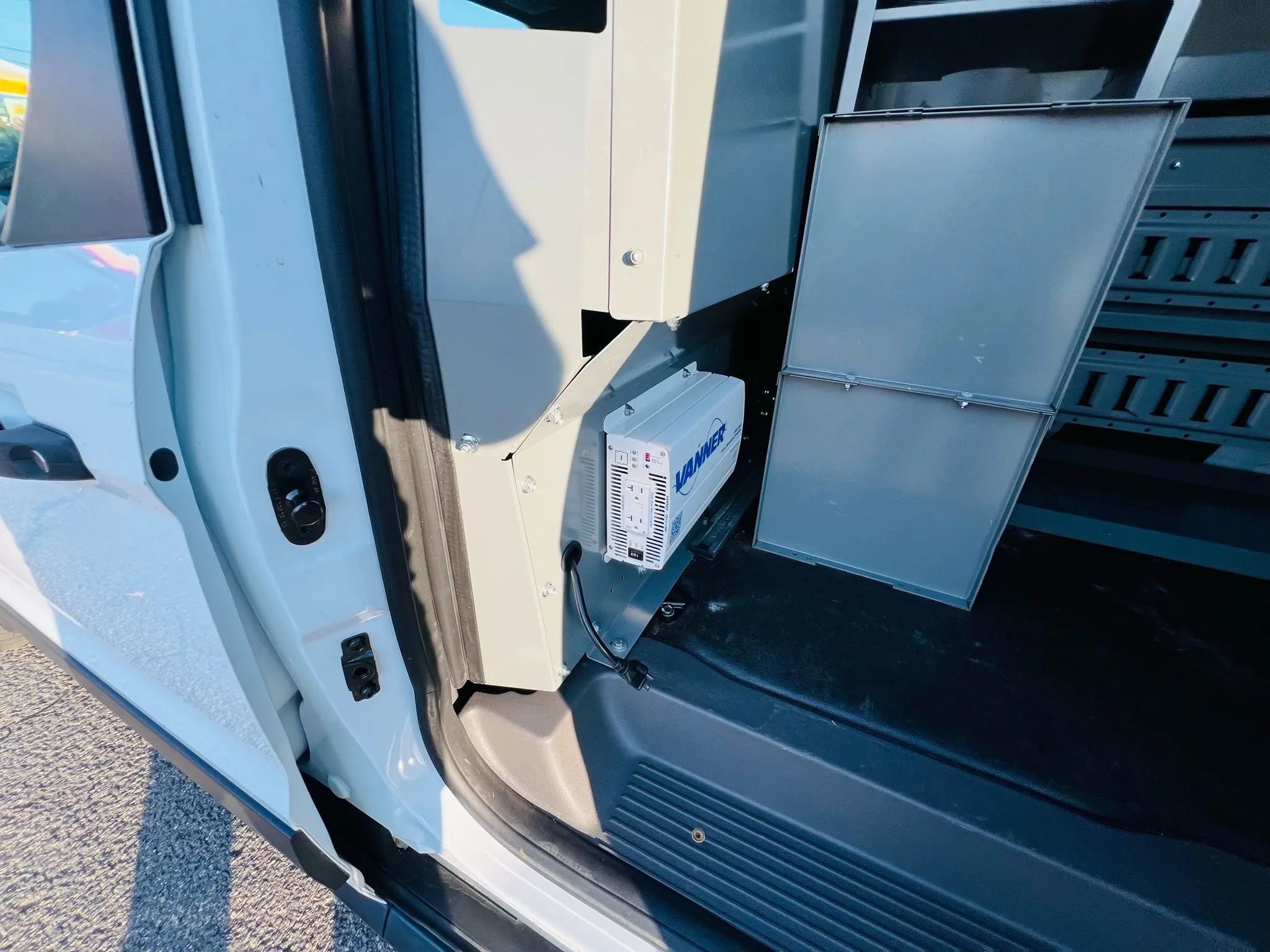 Used 2020 Ford Transit Connect XL image 16