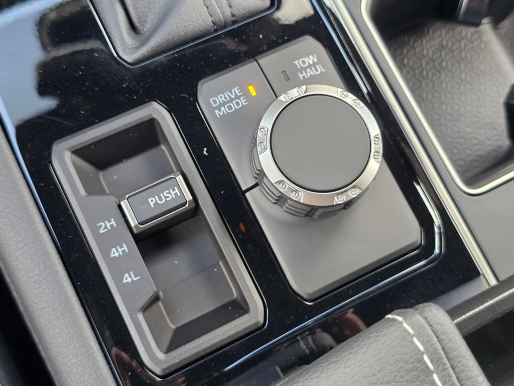 New 2026 Toyota Tundra Limited AWD/4WD image 7