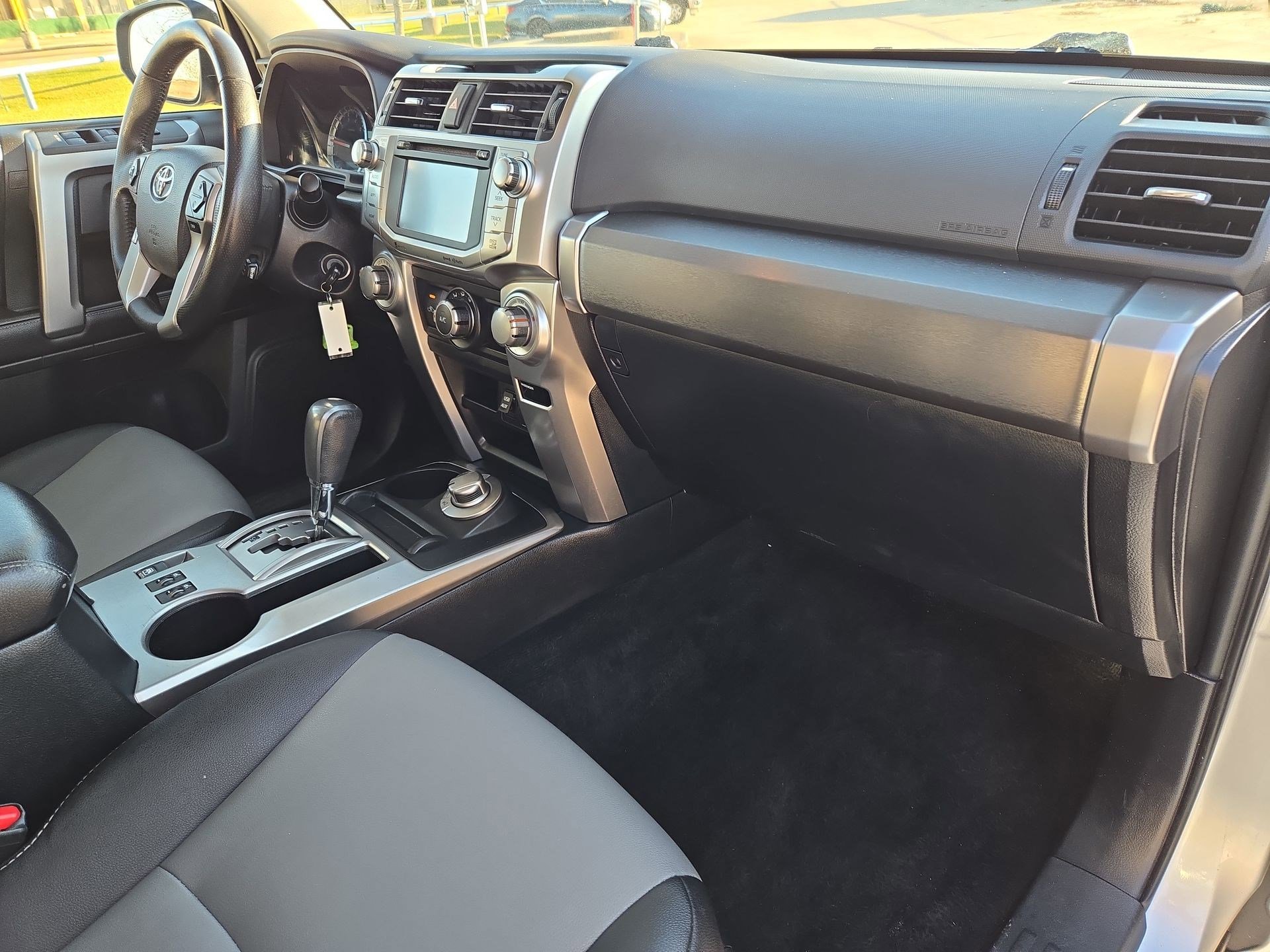 Used 2018 Toyota 4Runner SR5 Premium image 31