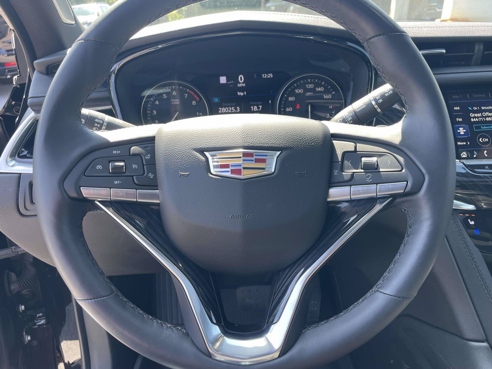 Used 2024 Cadillac XT6 Premium Luxury w/ Technology Package FWD image 30