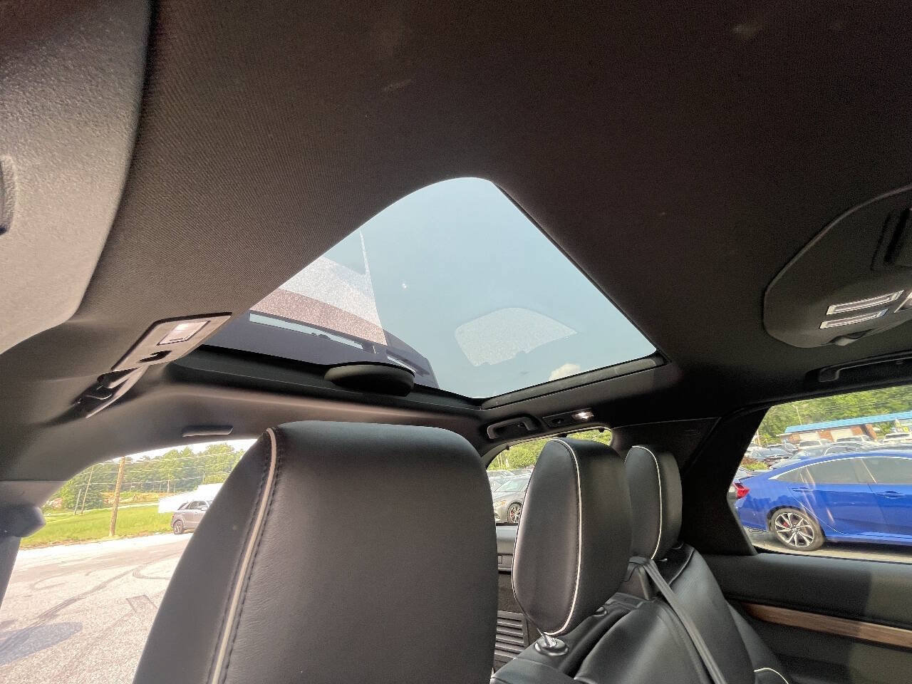Used 2019 Land Rover Discovery HSE AWD/4WD image 21