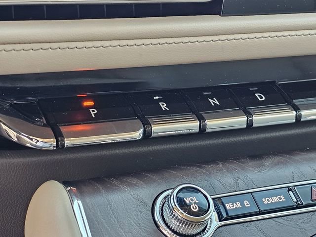 Used 2022 Lincoln Aviator Reserve w/ Elements Package Plus image 23