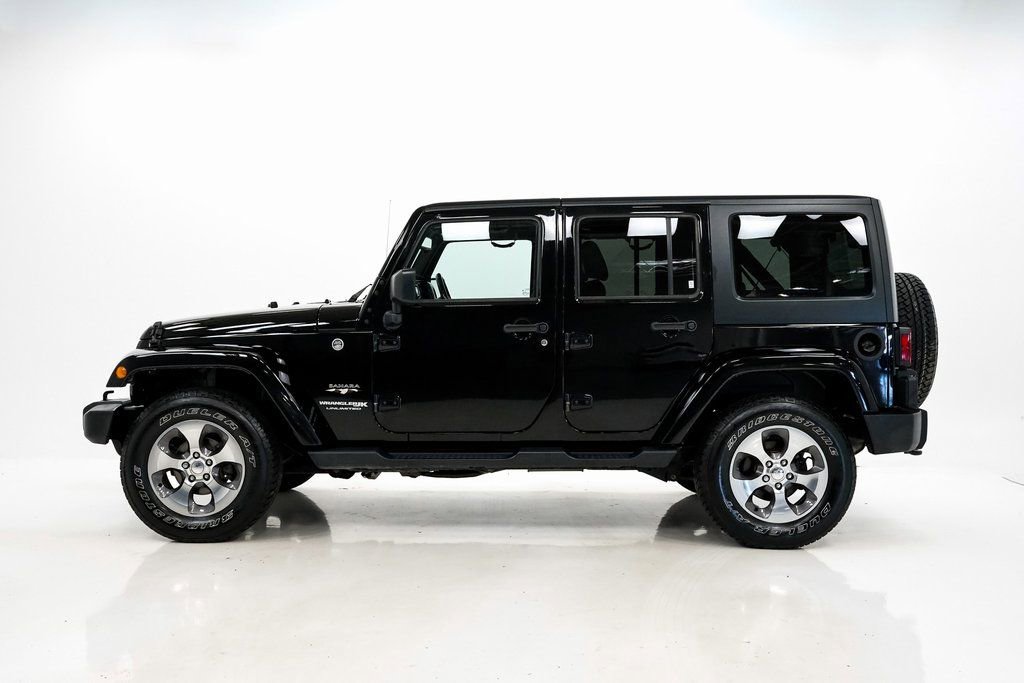 Used 2018 Jeep Wrangler Unlimited Sahara w/ Connectivity Group image 23