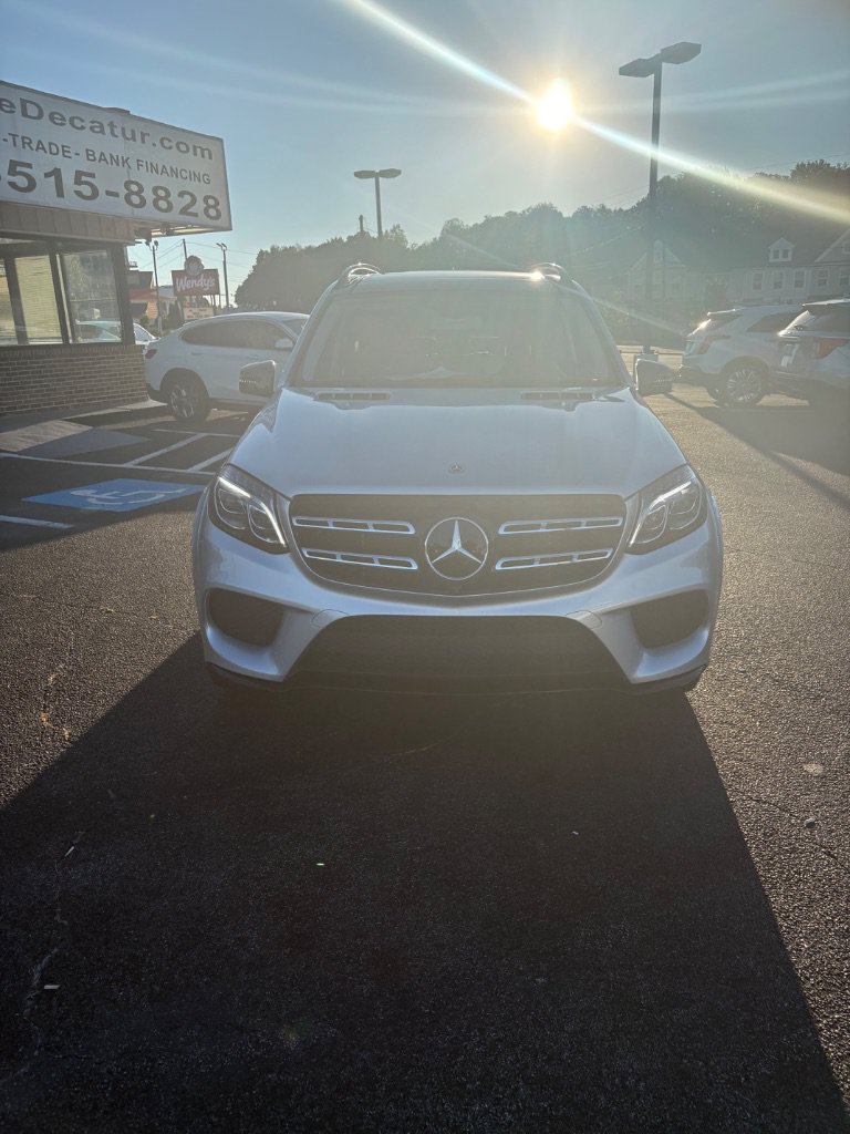 Used 2017 Mercedes-Benz GLS 550 4MATIC image 2