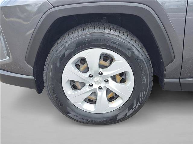 Used 2019 Toyota RAV4 LE FWD image 22