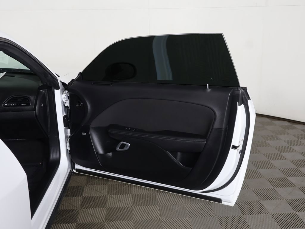 Used 2023 Dodge Challenger R/T w/ Blacktop Package image 17