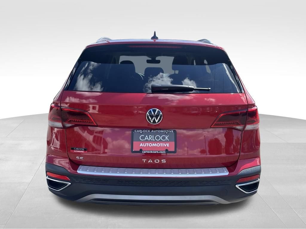 Certified 2022 Volkswagen Taos SE FWD image 6