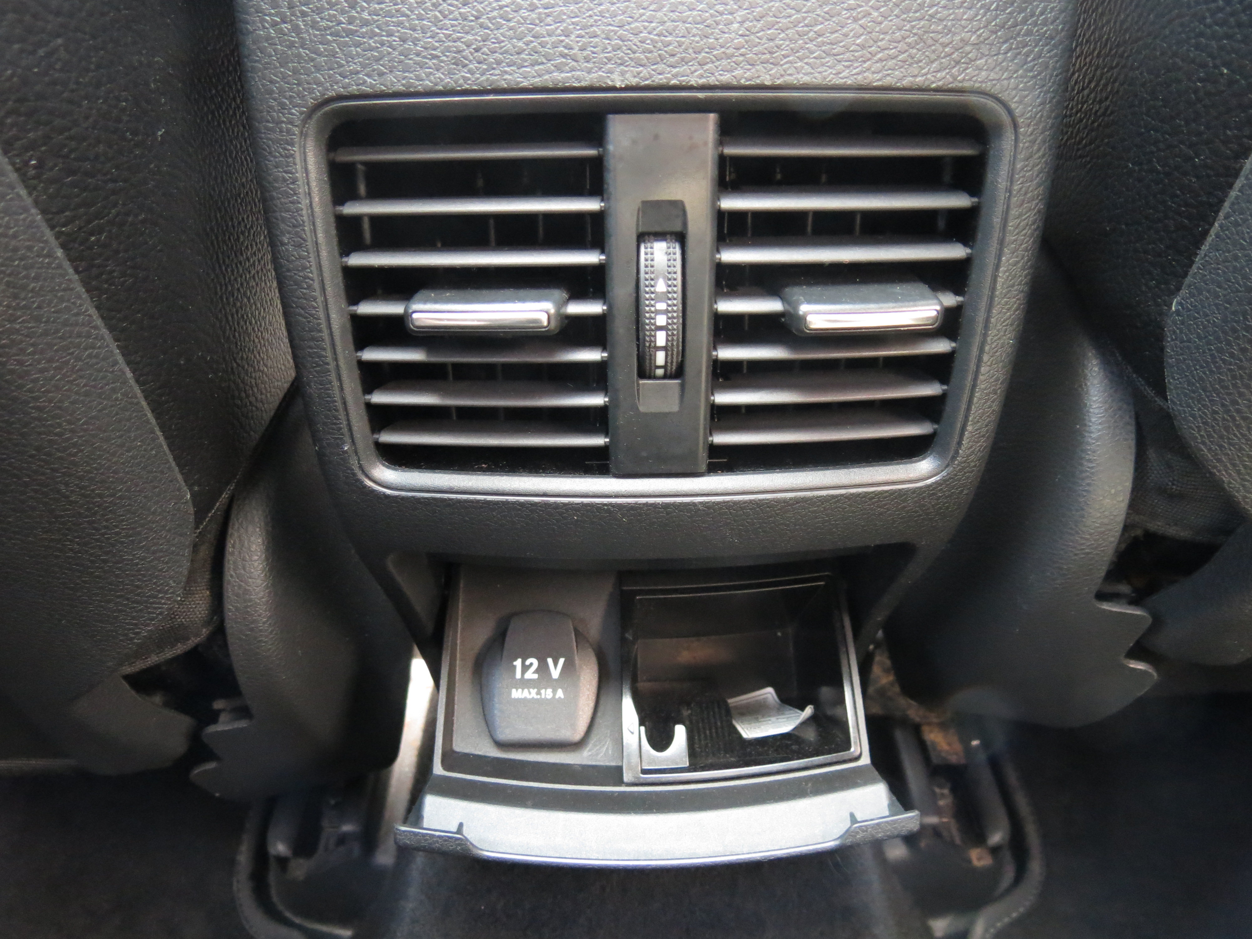 Used 2016 Mercedes-Benz CLA 250 image 30