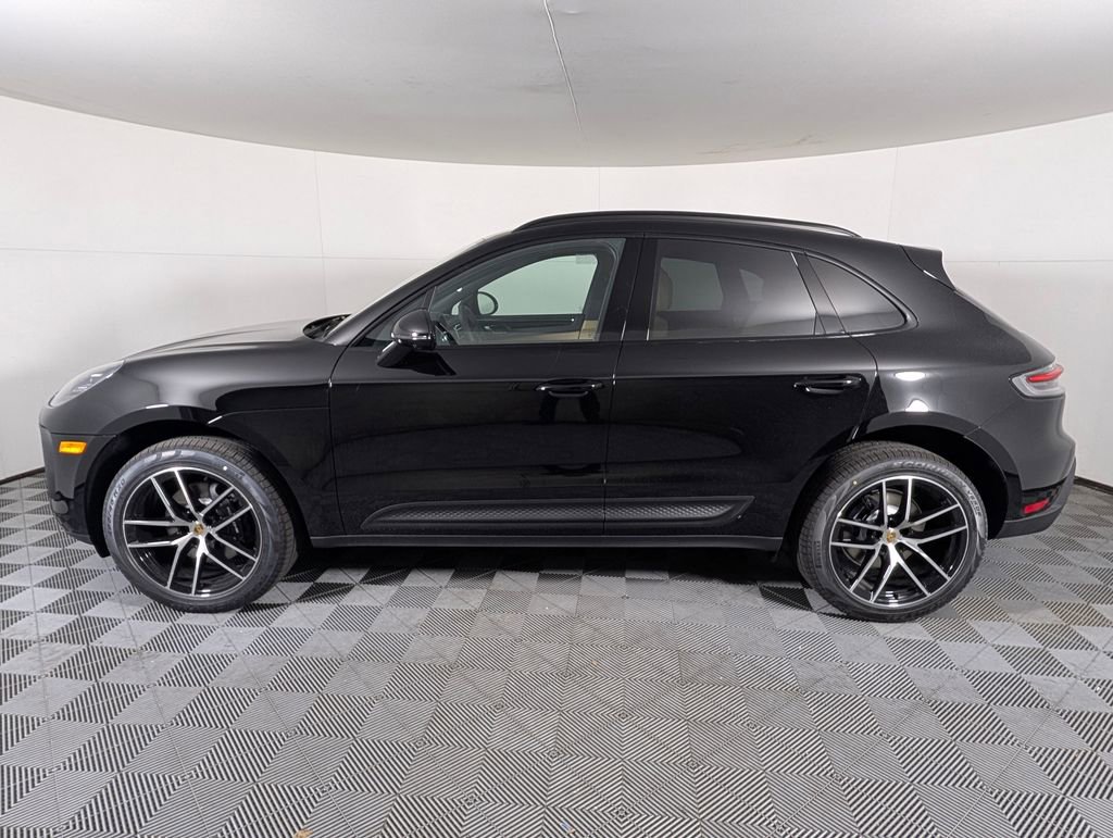 New 2026 Porsche Macan image 2