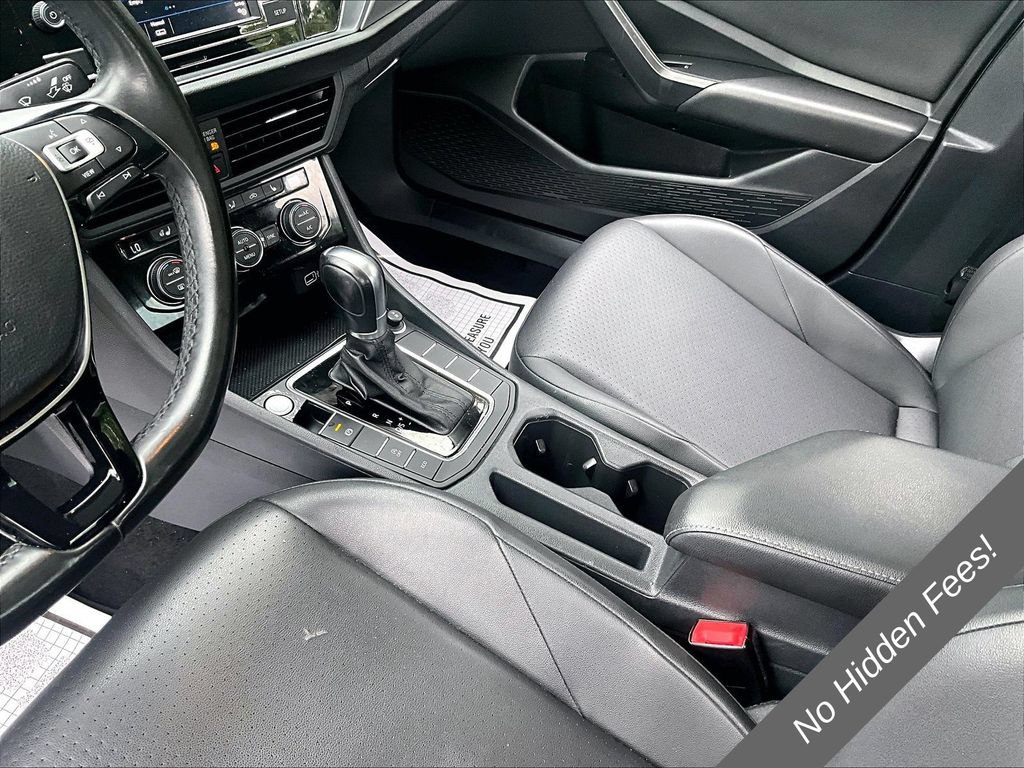 Used 2019 Volkswagen Jetta SE w/ Cold Weather Package FWD image 10