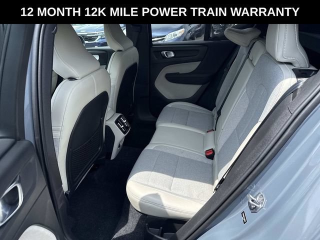Used 2020 Volvo XC40 T5 Momentum w/ Protection Package Premier AWD/4WD image 16