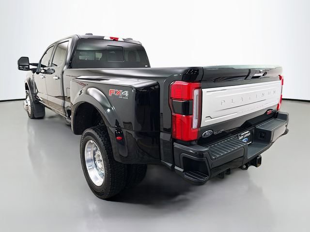 Used 2024 Ford F450 Platinum w/ FX4 Off-Road Package image 5