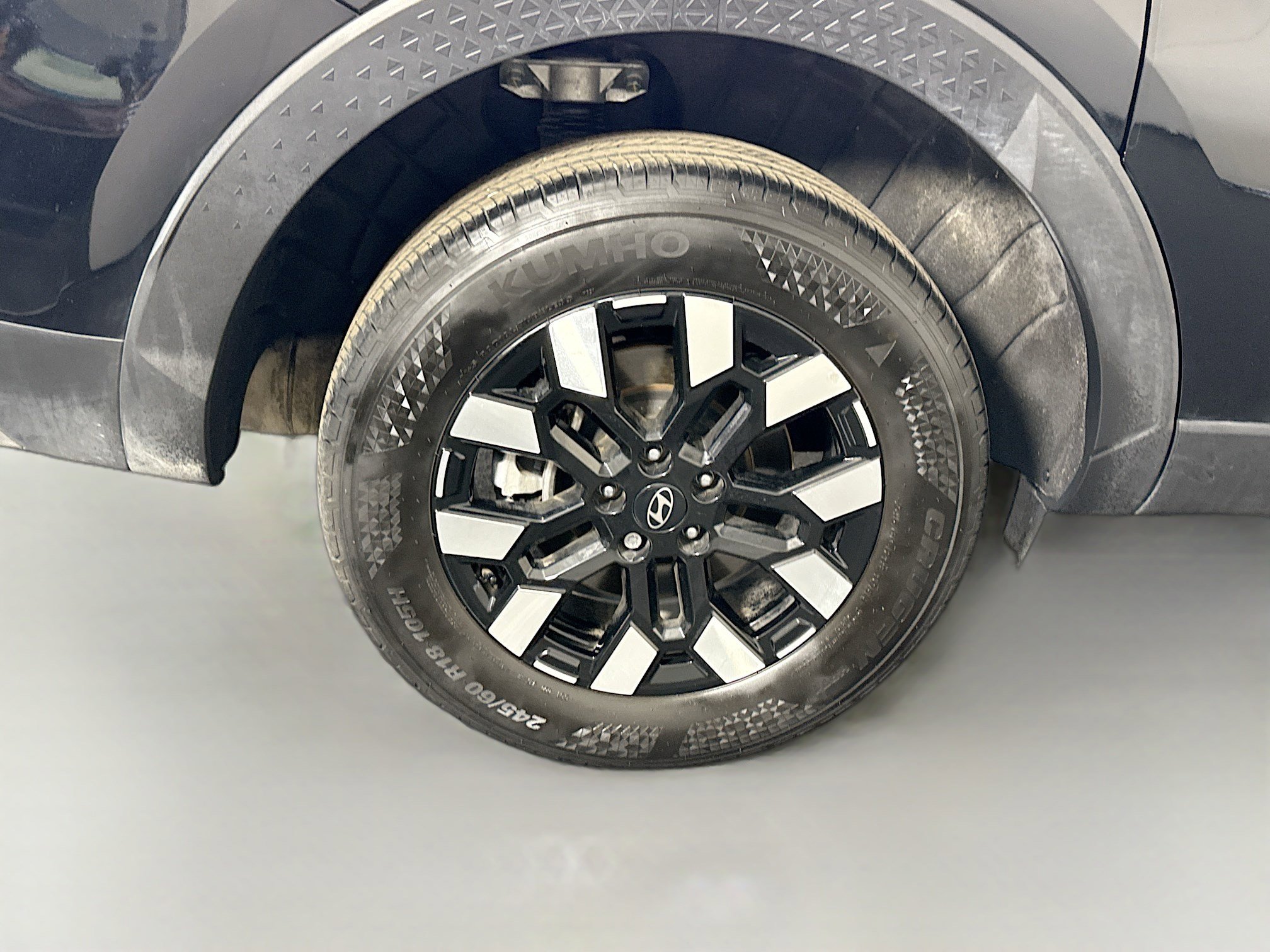 Used 2025 Hyundai Santa Cruz SE image 33