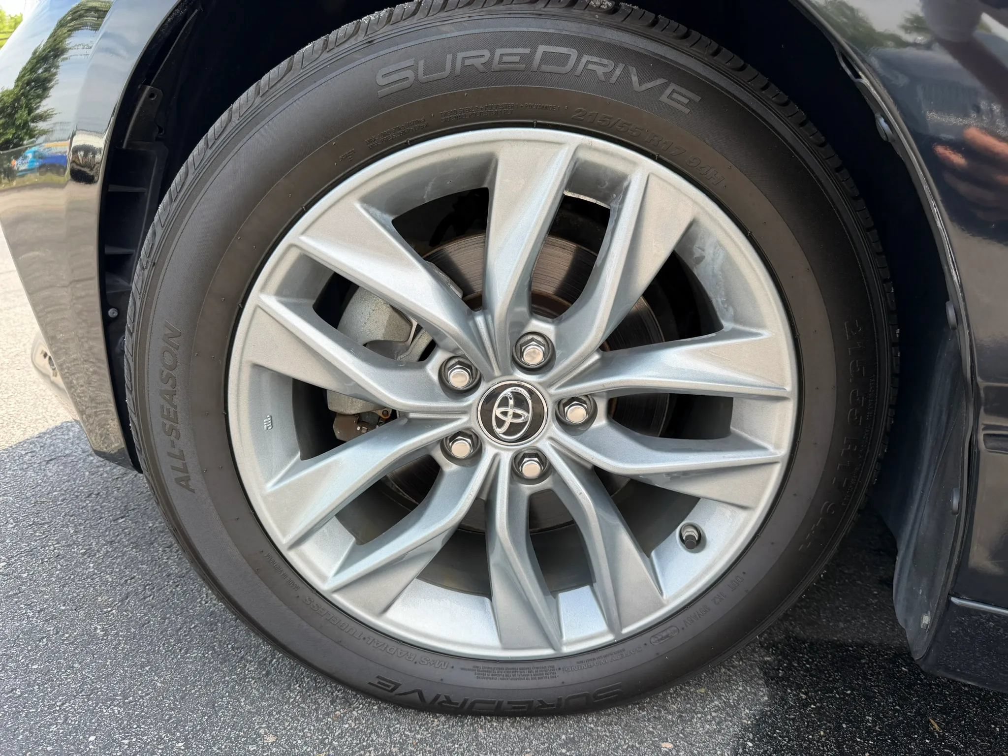 Used 2019 Toyota Avalon XLE FWD image 35