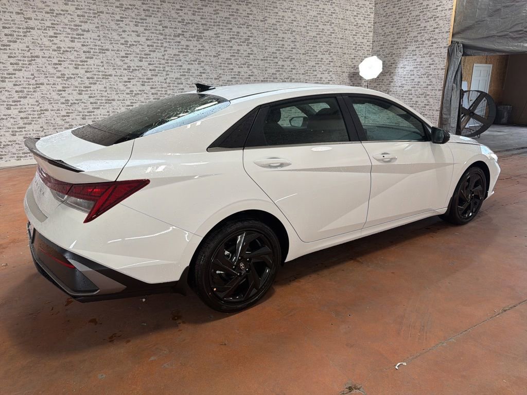 New 2026 Hyundai Elantra SEL Sport Premium FWD image 7