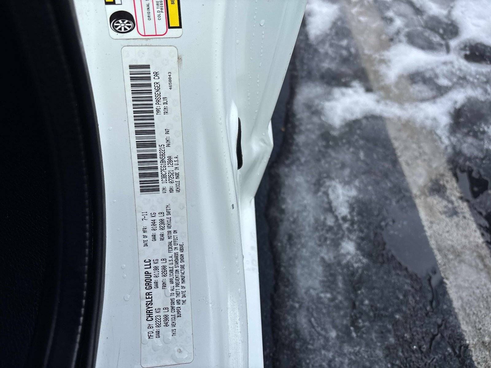 Used 2011 Chrysler 200 Limited image 32
