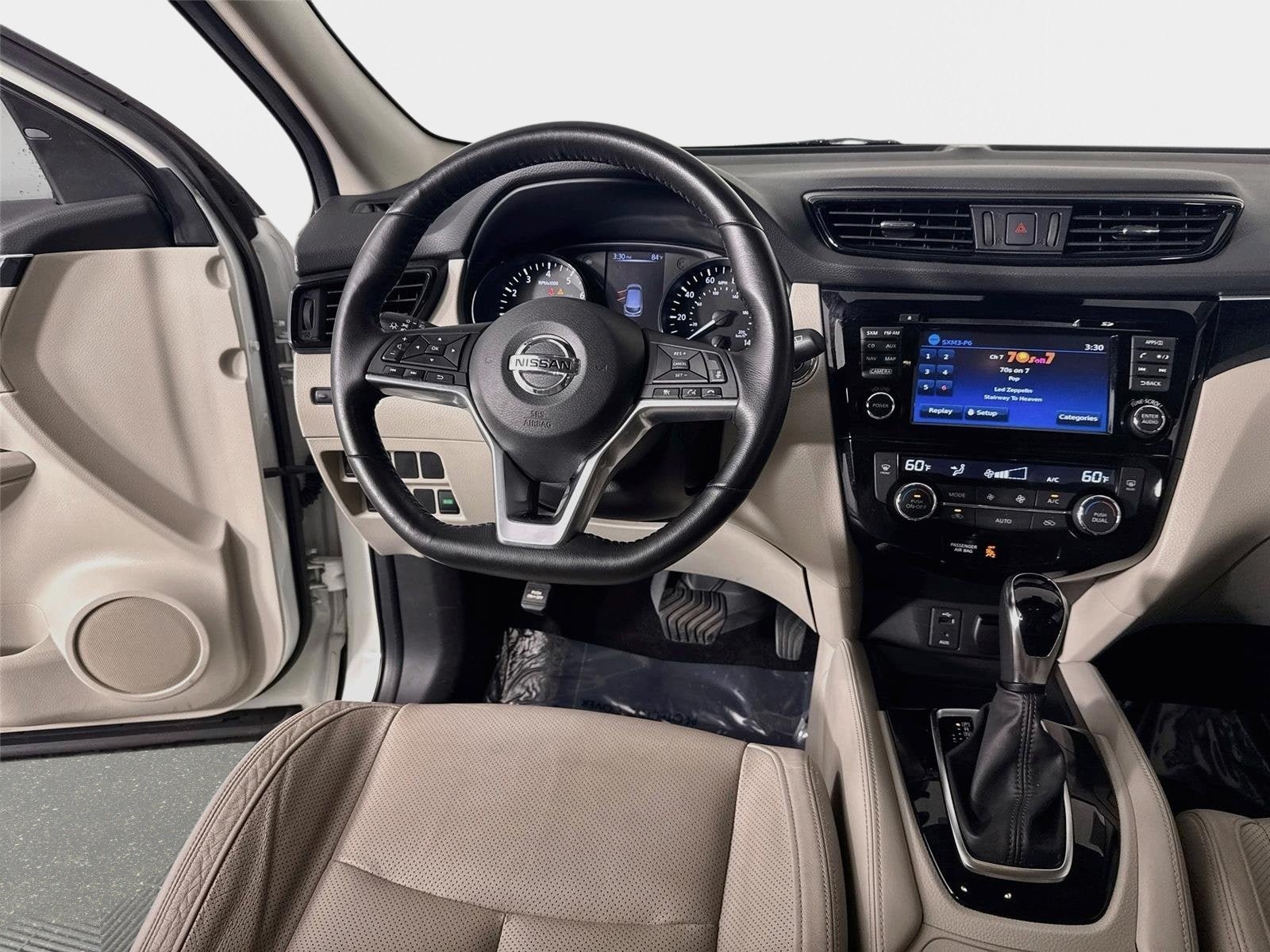 Certified 2018 Nissan Rogue Sport SL w/ SL Premium Package FWD image 25