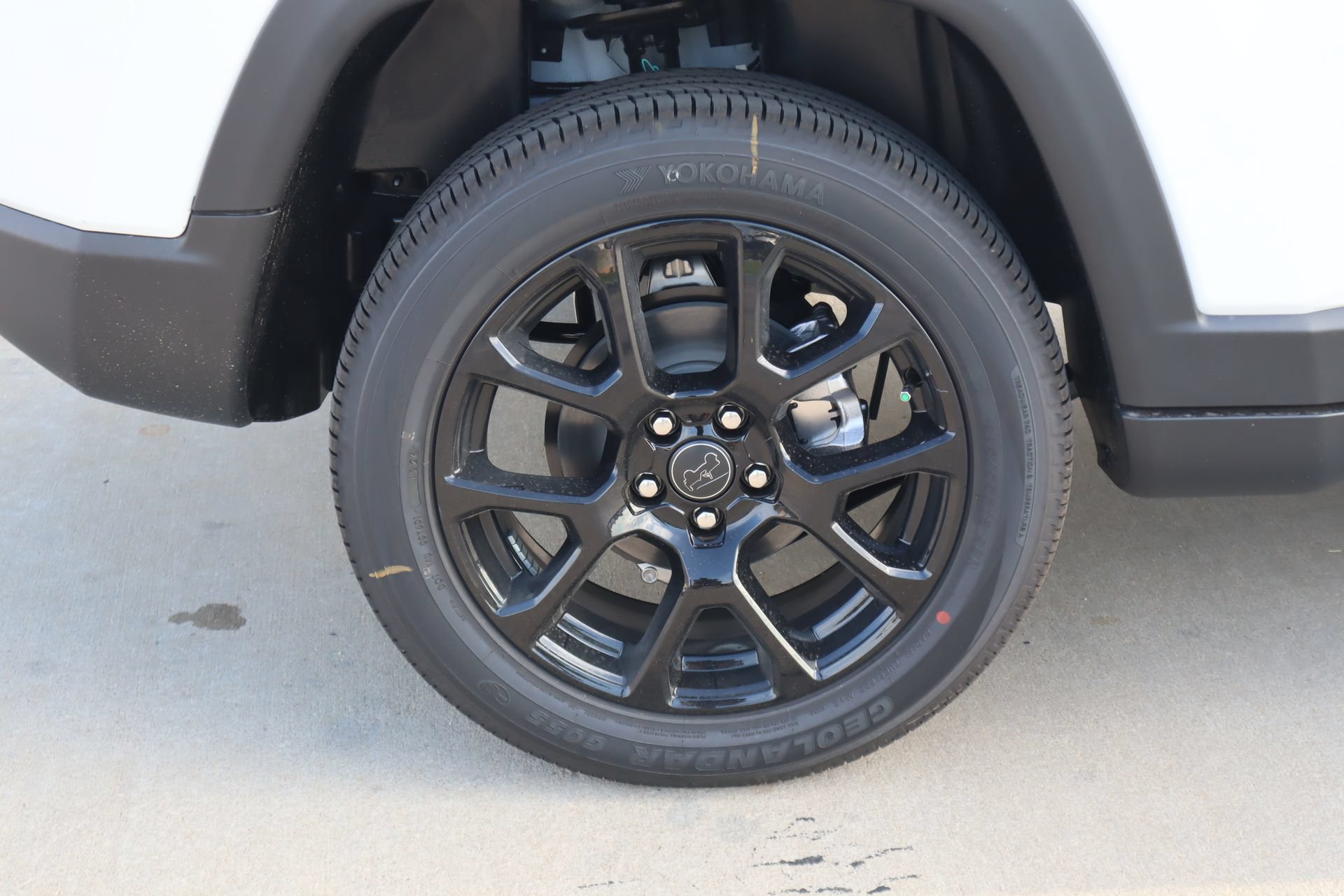 New 2026 Jeep Compass Latitude AWD/4WD image 18