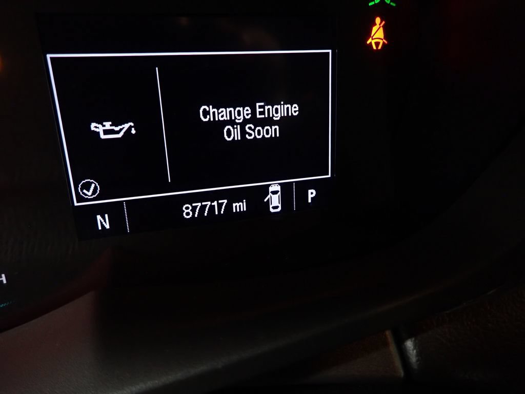 Used 2018 Chevrolet Trax LT w/ LT Convenience Package FWD image 38
