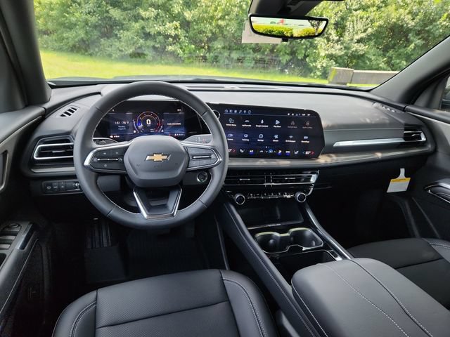 New 2027 Chevrolet Traverse LT w/ Sun and Wheel Package FWD image 21