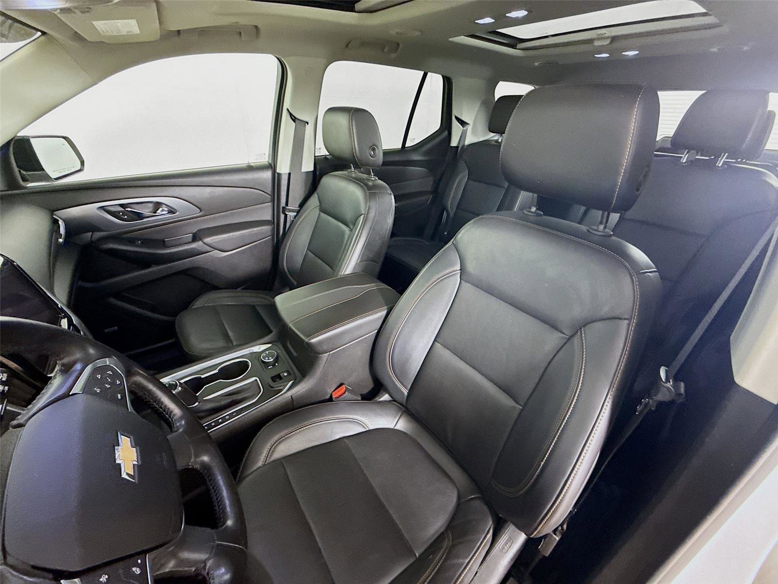 Used 2019 Chevrolet Traverse Premier w/ LPO, Blackout Package AWD/4WD image 5