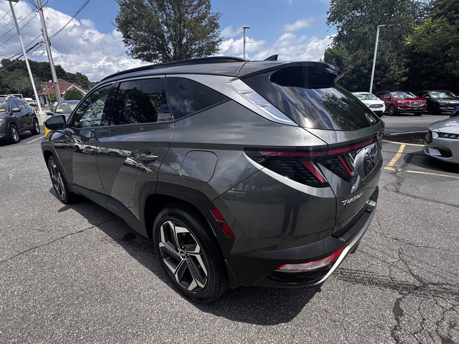 Used 2022 Hyundai Tucson Limited w/ Cargo Package AWD/4WD image 5