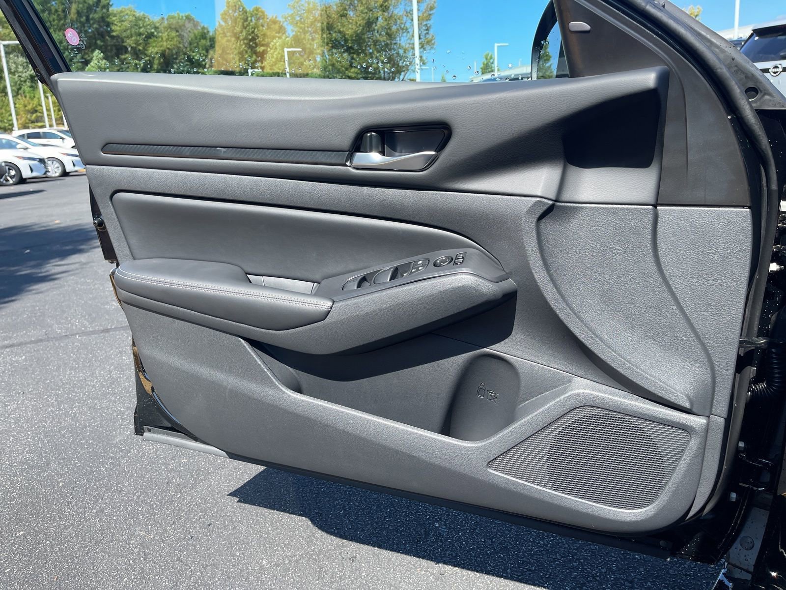 New 2025 Nissan Altima 2.5 SV w/ SV Premium Package image 35