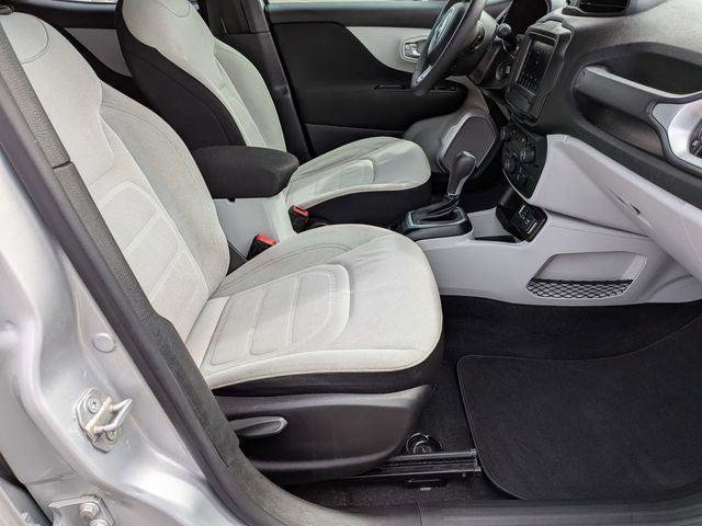 Certified 2018 Jeep Renegade Latitude w/ Popular Equipment Group image 29