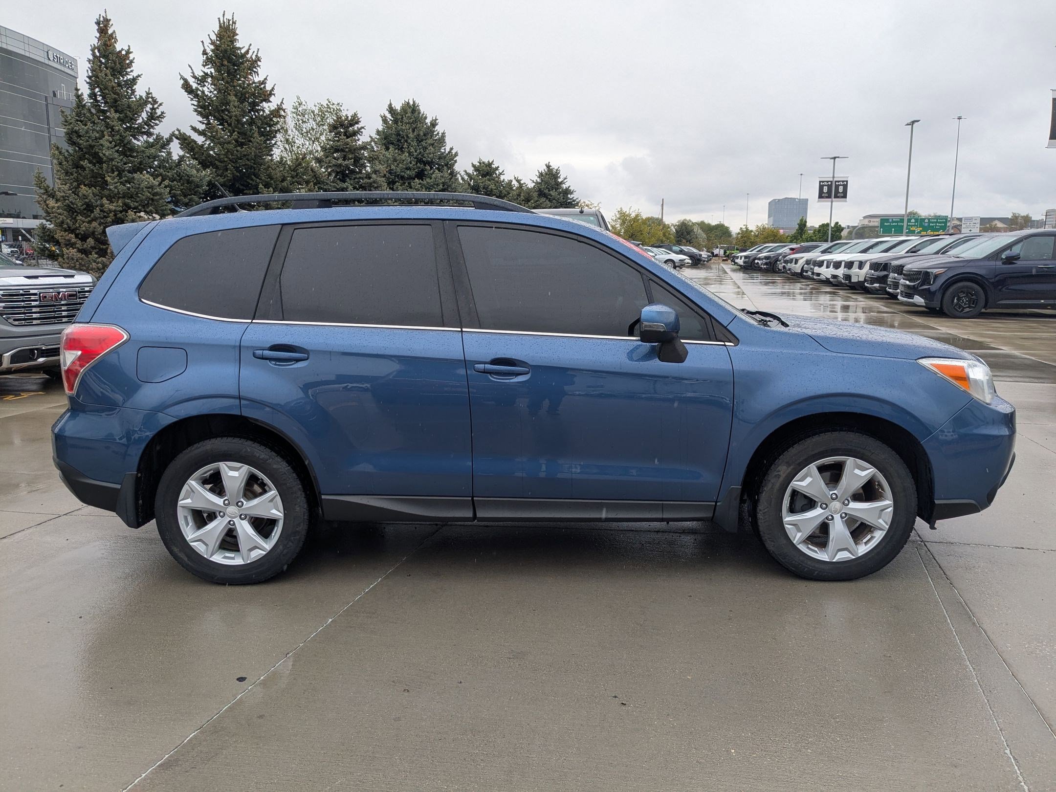 Used 2014 Subaru Forester 2.5i Touring AWD/4WD image 6