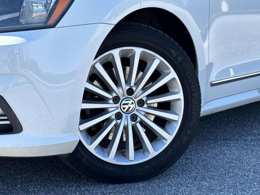 Used 2016 Volkswagen Passat 1.8T SE image 14