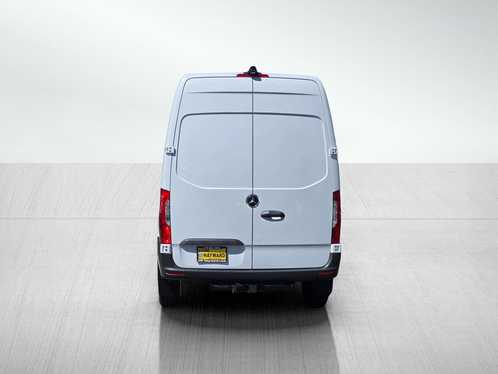 Used 2024 Mercedes-Benz Sprinter 2500 image 6