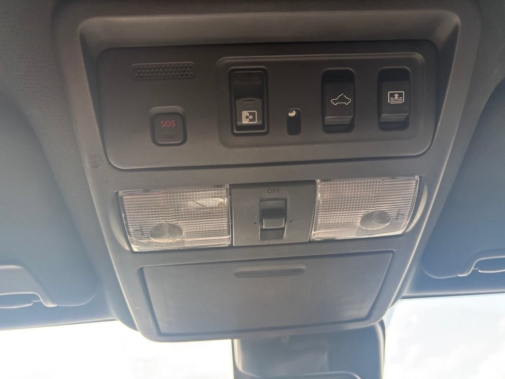 Used 2020 Nissan Titan PRO-4X w/ Pro-4x Convenience Package AWD/4WD image 23