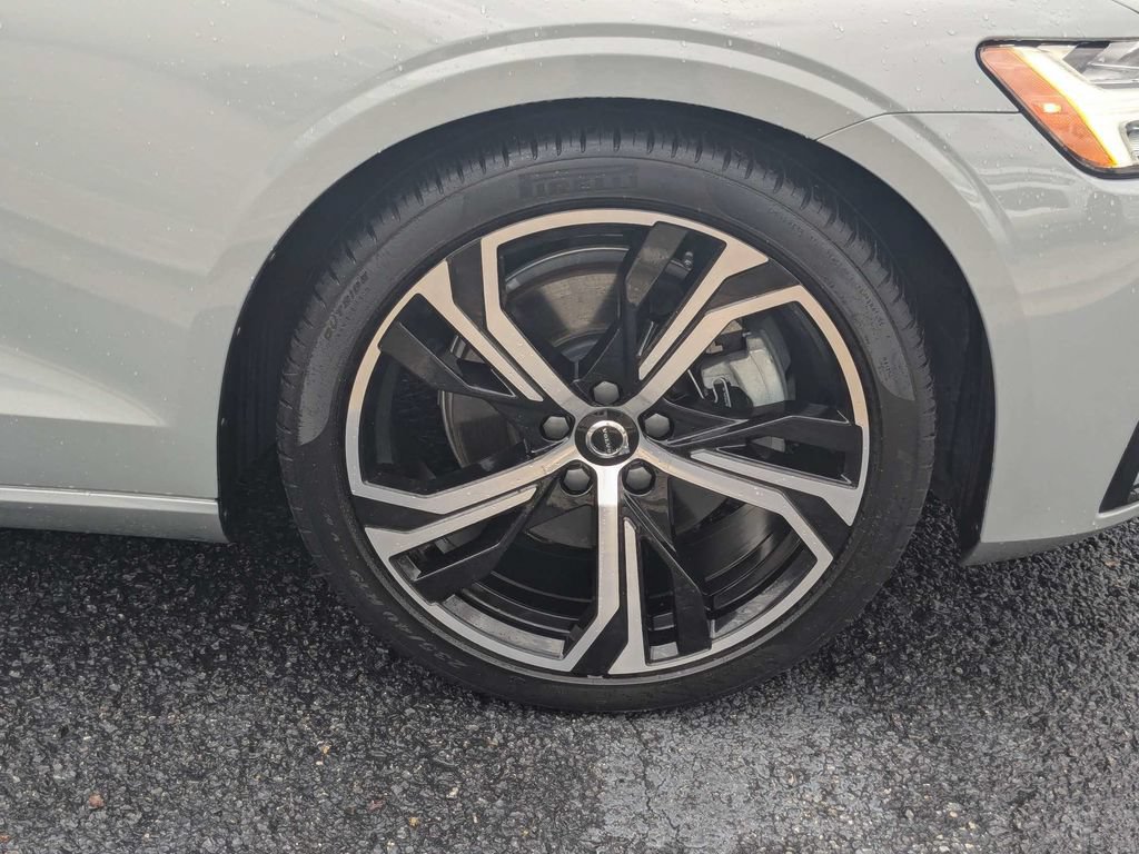 Certified 2024 Volvo S60 B5 Core AWD/4WD image 13